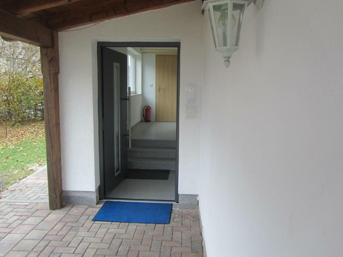 Marienstrasse Apartment Neukirchen vorm Wald ภายนอก รูปภาพ