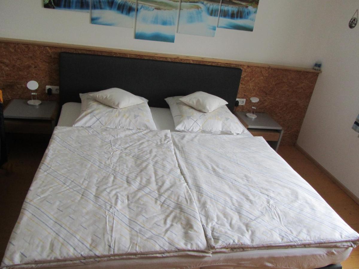 Marienstrasse Apartment Neukirchen vorm Wald ภายนอก รูปภาพ