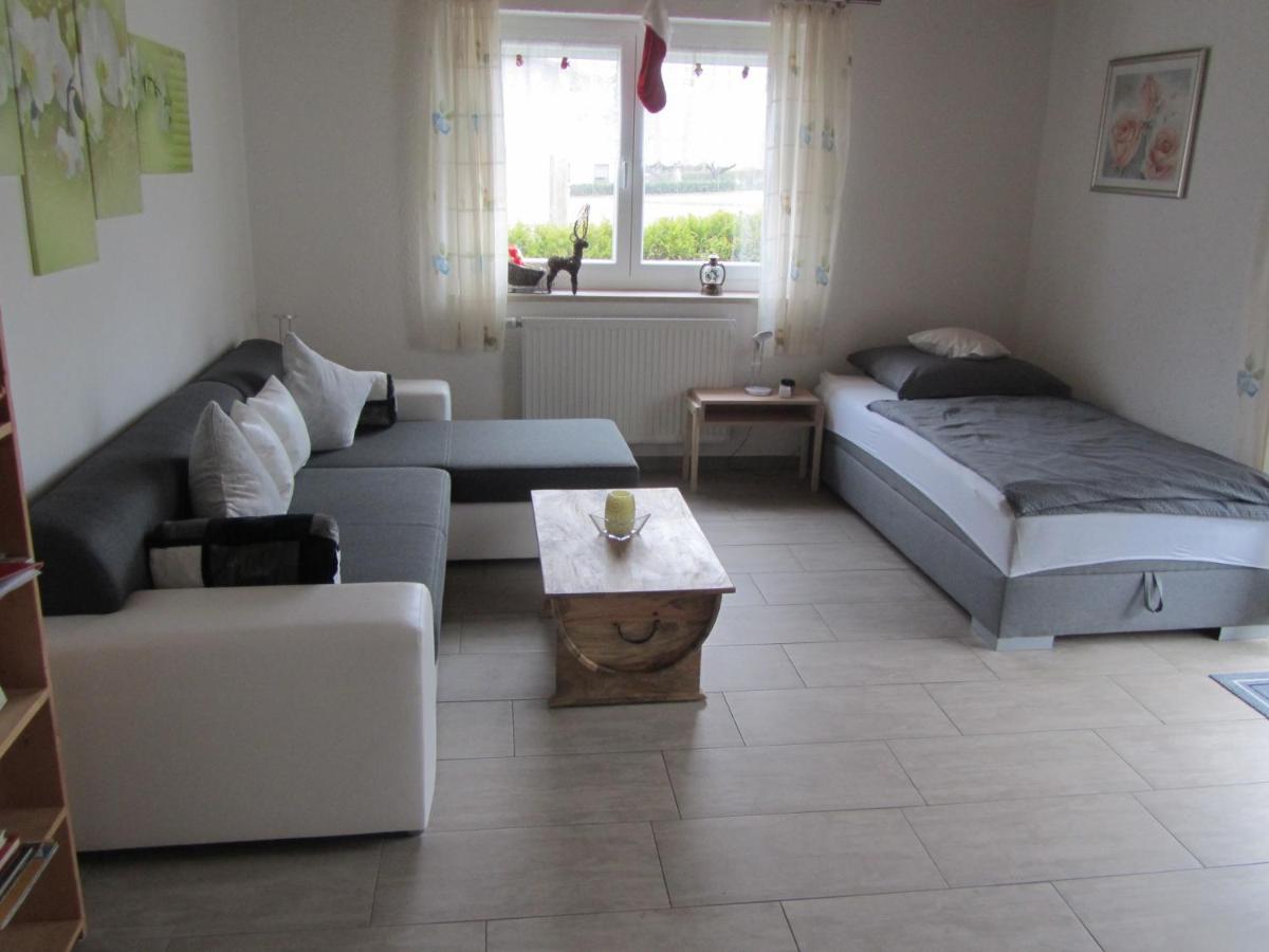 Marienstrasse Apartment Neukirchen vorm Wald ภายนอก รูปภาพ